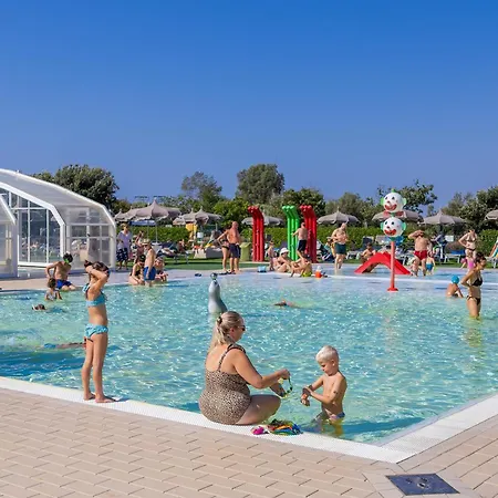 Village Capalonga ביביונה