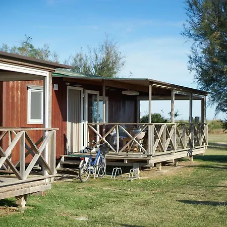 Village Capalonga אתר קמפינג ביביונה