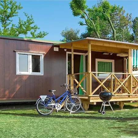 Village Capalonga ביביונה