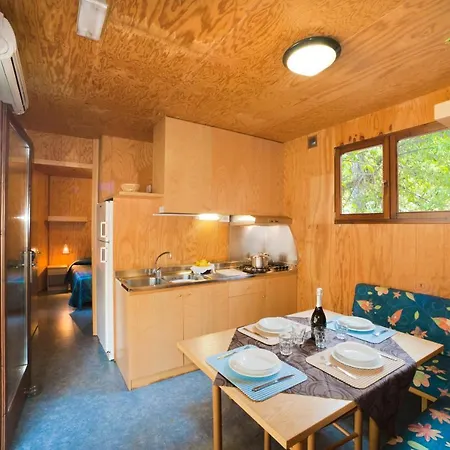 Village Capalonga אתר קמפינג 3*